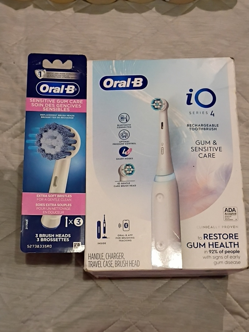 ORAL-B iO Series 4 Rechargeable Toothbrush + 3 Pack of Extra Brushheads (NIB)